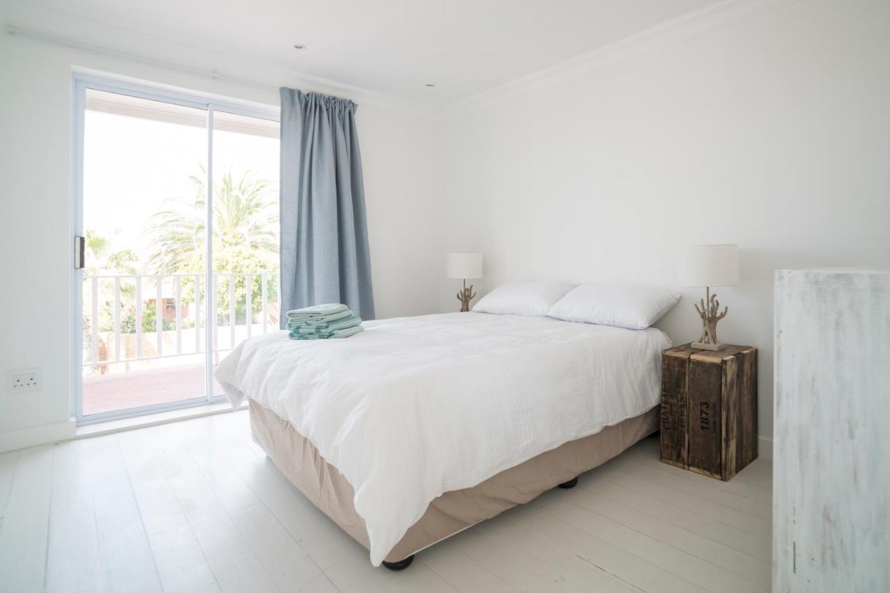 Sunset Beach Living Guesthouse Fokváros Kültér fotó