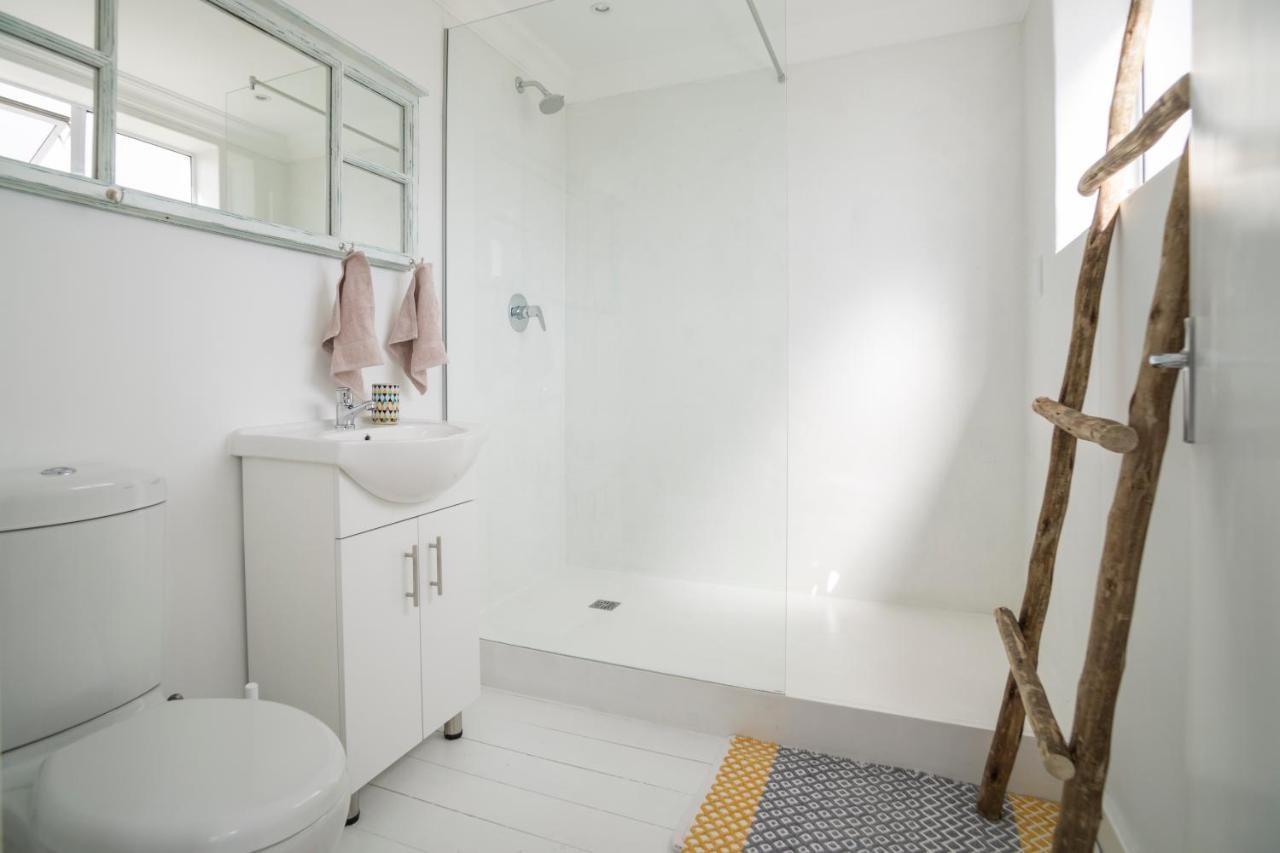 Sunset Beach Living Guesthouse Fokváros Kültér fotó